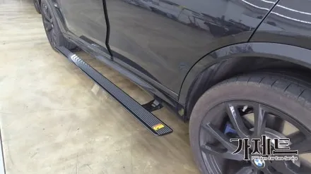 BMW X7 m60i 순정형 전동 사이드스텝 발판 설치장착 튜닝 시공