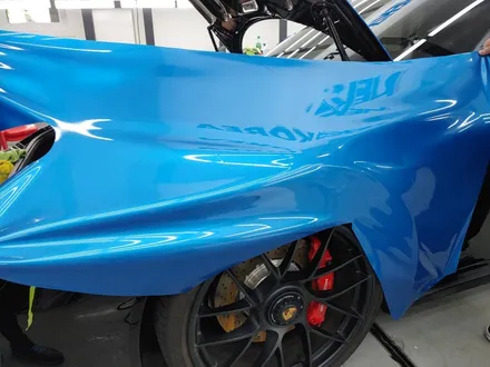 포르쉐 911 카레라 4 GTS 991 / 브라이트블루 전체랩핑 / 네카코리아 / 부천 원미구 상동
