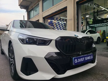BMW G30 .520i / 키드니 그릴랩핑 / 대구랩핑 / 부천 원미구 상동