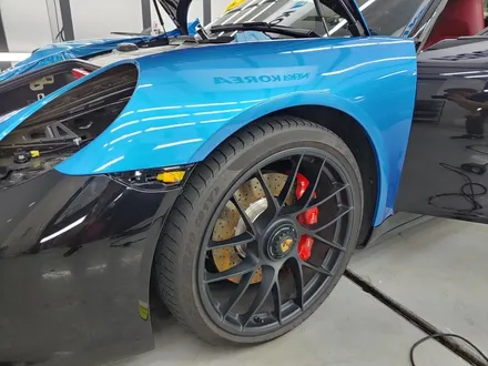 포르쉐 911 카레라 4 GTS 991 / 브라이트블루 전체랩핑 / 네카코리아 / 부천 원미구 상동