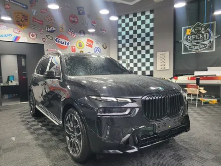 BMW X7 40i  사파이어 블랙 . 크롬딜리트 . 크롬랩핑 / 부천 원미구 상동