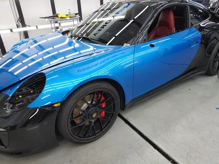 포르쉐 911 카레라 4 GTS 991 / 브라이트블루 전체랩핑 / 네카코리아 / 부천 원미구 상동