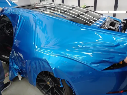 포르쉐 911 카레라 4 GTS 991 / 브라이트블루 전체랩핑 / 네카코리아 / 부천 원미구 상동