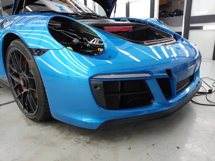 포르쉐 911 카레라 4 GTS 991 / 브라이트블루 전체랩핑 / 네카코리아 / 부천 원미구 상동