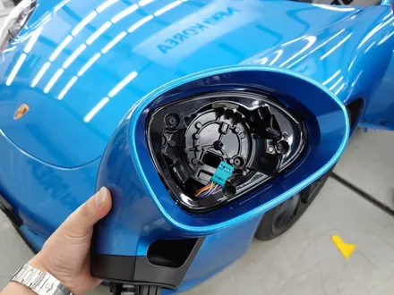 포르쉐 911 카레라 4 GTS 991 / 브라이트블루 전체랩핑 / 네카코리아 / 부천 원미구 상동