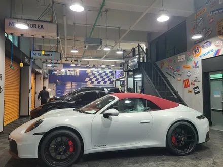 포르쉐 911 카레라 4 GTS 카브리올레 . 아이스그레이 . 전체PPF / 부천 원미구 상동