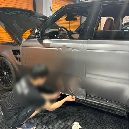 레인지로버 스포츠 SVR . 사틴다크그레이 전체랩핑 / 부천 원미구 상동