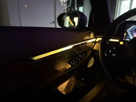 아산 BMW G60 530I 2열인터렉션바 시공으로 순정보다 더 순정같은 느낌으로 탈바꿈 / 천안시 동남구