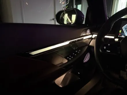 아산 BMW G60 530I 2열인터렉션바 시공으로 순정보다 더 순정같은 느낌으로 탈바꿈 / 천안시 동남구