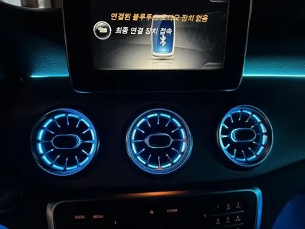 CLA 250 엠비언트와 송풍구 시공 감성튜닝에서는 벤츠라면 어떤 시공이든 가능합니다! / 천안시 동남구
