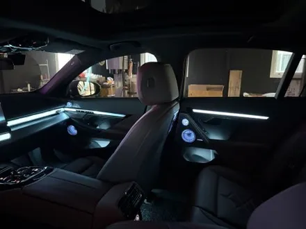 아산 BMW G60 530I 2열인터렉션바 시공으로 순정보다 더 순정같은 느낌으로 탈바꿈 / 천안시 동남구