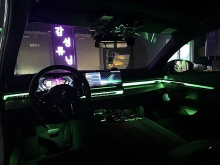 아산 BMW G60 530I 2열인터렉션바 시공으로 순정보다 더 순정같은 느낌으로 탈바꿈 / 천안시 동남구