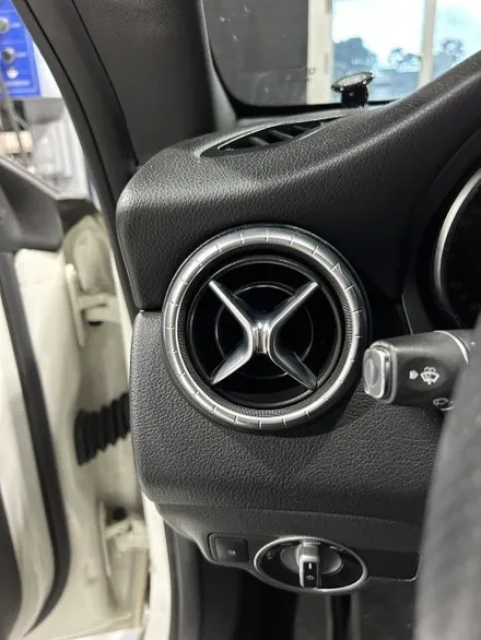 CLA 250 엠비언트와 송풍구 시공 감성튜닝에서는 벤츠라면 어떤 시공이든 가능합니다! / 천안시 동남구