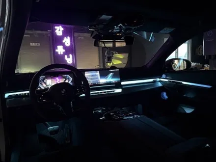 아산 BMW G60 530I 2열인터렉션바 시공으로 순정보다 더 순정같은 느낌으로 탈바꿈 / 천안시 동남구