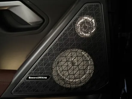 BMW G60 520I 베이스 모델 2열 인터렉션바시공 과 바우어앤윌킨스피커 엠비언트 시공으로 벤츠보다 화사해진 실내분위기 만들었습니다! / 천안시 동남구