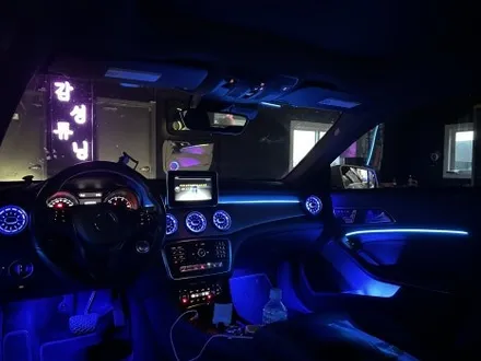 CLA 250 엠비언트와 송풍구 시공 감성튜닝에서는 벤츠라면 어떤 시공이든 가능합니다! / 천안시 동남구