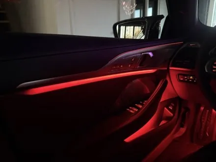 BMW M850i 실내 순정엠비언트 아쉬운광량 감성튜닝에서 엠비언트 시공으로 꽉잡아보았습니다! / 천안시 동남구