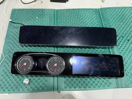 천안 W213 E클래스 와이드 콕핏 시공부터 스피커 작업까지 한번에 해드렸습니다! / 천안시 동남구