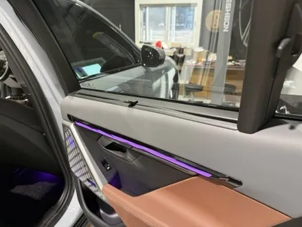 아산 BMW G60 530I 2열인터렉션바 시공으로 순정보다 더 순정같은 느낌으로 탈바꿈 / 천안시 동남구