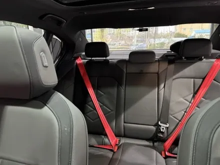 천안 BMW G60 5시리즈 안전벨트 1+2열 시공으로 실내 인테리어 분위기 변화~! / 천안시 동남구