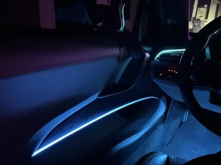 천안 BMW i8 순정 라인을 그대로 살린 광량업 시공으로 광량부터 깔끔함 까지 모두 살려서 시공했습니다 / 천안시 동남구
