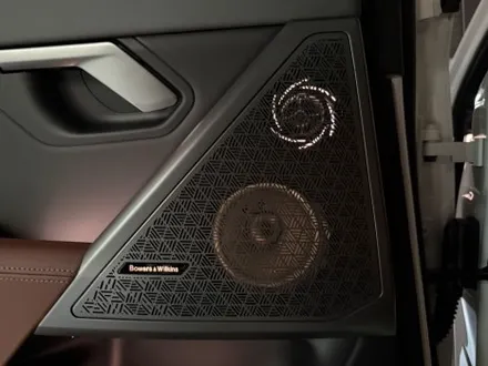 BMW 5시리즈 G60 1,2열 스피커 엠비언트와 2열 인터렉션바 시공으로 연동까지 깔끔하게 시공 / 천안시 동남구