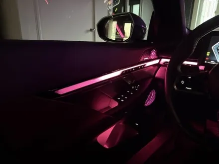 아산 BMW G60 530I 2열인터렉션바 시공으로 순정보다 더 순정같은 느낌으로 탈바꿈 / 천안시 동남구