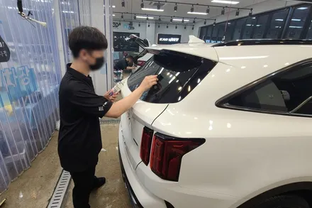 쏘렌토 썬팅, 은은한 반사감 레인보우 V90으로 스타일링 완료 / 전주 효자동