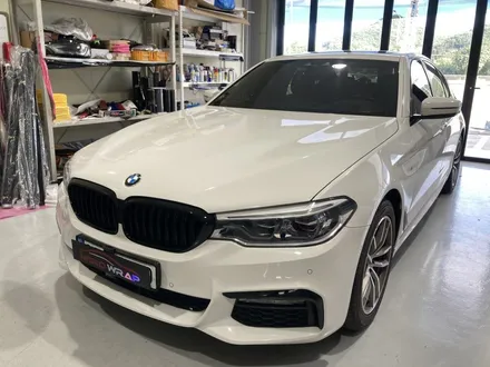신형 BMW 520 사이드미러 블랙 랩핑, 루프스킨 / 구미시 양호동