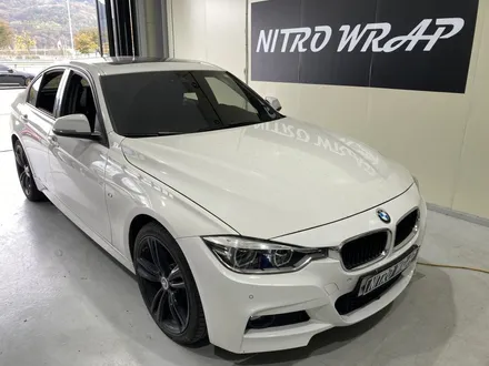 bmw 3시리즈 루프스킨 랩핑 시공 구미 니트로 / 구미시 양호동