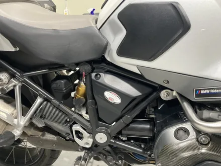 BMW R1200 바이크 PPF 카본 포인트 랩핑 구미 니트로 / 구미시 양호동