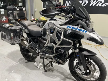 BMW R1200 바이크 PPF 카본 포인트 랩핑 구미 니트로 / 구미시 양호동