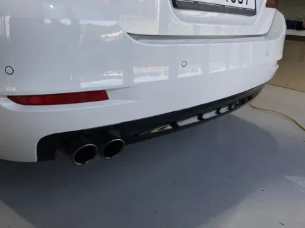 bmw 5시리즈 520d 디퓨져 블랙유광 랩핑 / 구미시 양호동