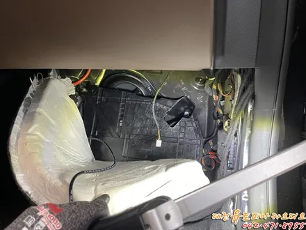 대전 카오디오 [벤츠 신형 E250] 밋밋한 카오디오 음질을 확 바꿔봤습니다