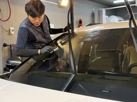 대구 카니발 신차패키지 썬팅, 바닥, 사이드스텝, 라디에이터 그릴망까지 모두 최고의 핏. / 대구 달서구 이곡동