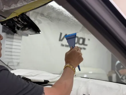 대구 신차검수 썬팅 카니발 KA4 도장 불량 찾았다... 브이쿨 VK와 모노륨 장판 시공기 / 대구 달서구 이곡동