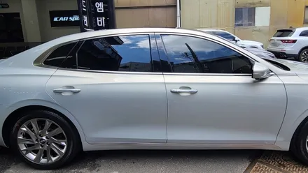 레인보우 i90, 마스킹 작업으로 그랜저 차량에 깔끔하게 시공 / 대구 달서구 이곡동