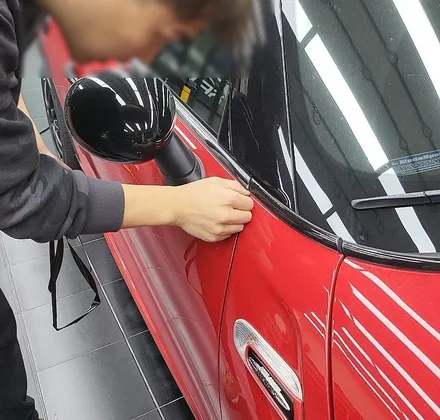 BMW 미니쿠퍼 JCW 3세대 F56 대구 크롬죽이기 부분 랩핑으로 더 깔끔하게! / 대구 북구 연경동