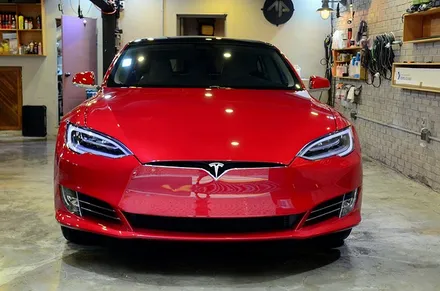 ★★★[AP-카스킨/컬러랩핑] 음악가부부의 테슬라 모델S,TESLA  MODEL S: 컬러체인지로 내맘에드는 컬러를 입히자~  Metallic Silver / 서울 성동구 응봉동