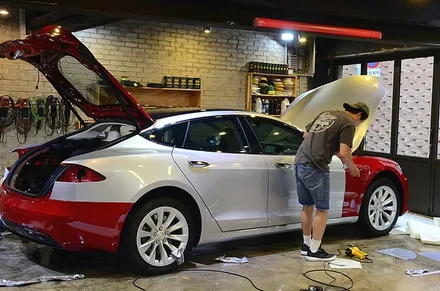 ★★★[AP-카스킨/컬러랩핑] 음악가부부의 테슬라 모델S,TESLA  MODEL S: 컬러체인지로 내맘에드는 컬러를 입히자~  Metallic Silver / 서울 성동구 응봉동