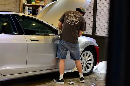★★★[AP-카스킨/컬러랩핑] 음악가부부의 테슬라 모델S,TESLA  MODEL S: 컬러체인지로 내맘에드는 컬러를 입히자~  Metallic Silver / 서울 성동구 응봉동