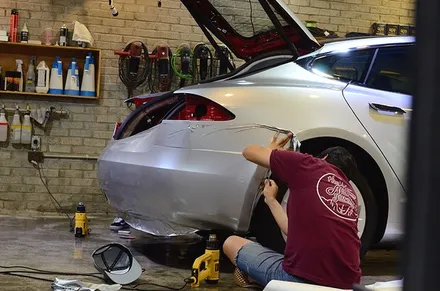 ★★★[AP-카스킨/컬러랩핑] 음악가부부의 테슬라 모델S,TESLA  MODEL S: 컬러체인지로 내맘에드는 컬러를 입히자~  Metallic Silver / 서울 성동구 응봉동