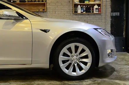 ★★★[AP-카스킨/컬러랩핑] 음악가부부의 테슬라 모델S,TESLA  MODEL S: 컬러체인지로 내맘에드는 컬러를 입히자~  Metallic Silver / 서울 성동구 응봉동