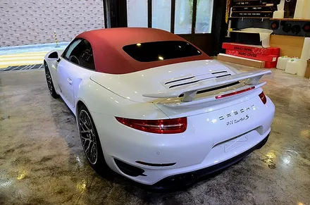 포르쉐911터보 S 카브리올레:환골탈태-헌차주셨고 새차드렸습니다.전체PPF 시공으로 안심하고 즐거운 카라이프를. AP MOTORS 본점 / 서울 성동구 응봉동