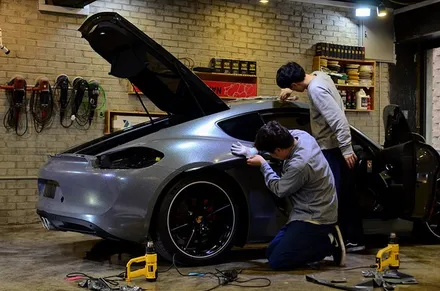[AP.GARAGE:컬러랩핑/카스킨] 포르쉐 카이맨: 에이버리슈프림 컬러랩핑 시공 : 보험수리/피해차시공 / 서울 성동구 응봉동