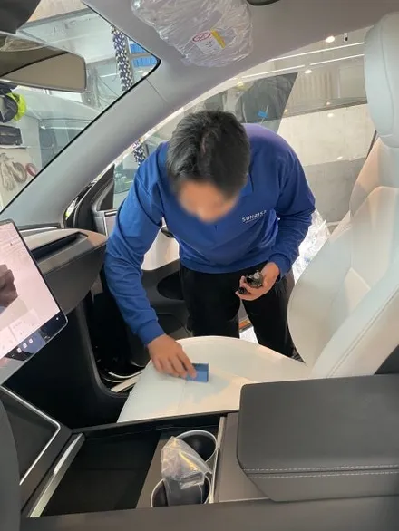 테슬라 모델Y 주니퍼 브이쿨KEV의 은은한 반사감으로 고급미 장착완료 ! / 은평구 증산동
