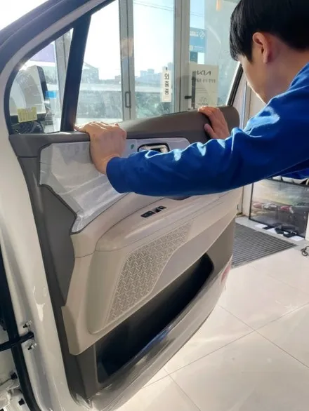 서울 신차패키지 카니발 루마버텍스 900 700으로 높은 시인성을 보여요 / 은평구 증산동