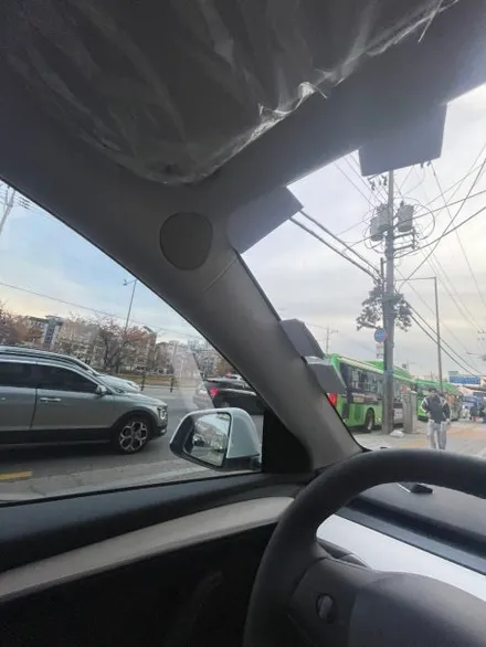 은평구 썬팅 테슬라 모델Y 신차패키지 브이쿨K 윈도우 틴팅으로 / 은평구 증산동