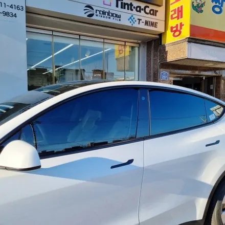 테슬라 모델Y 신차패키지 레이노 S9 썬팅 및 블랙박스 파인뷰 LXQ500 설치 / 은평구 증산동