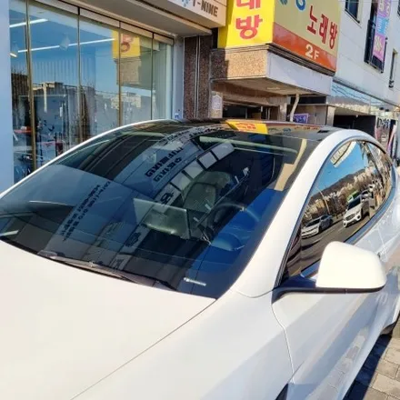 테슬라 모델Y 신차패키지 레이노 S9 썬팅 및 블랙박스 파인뷰 LXQ500 설치 / 은평구 증산동